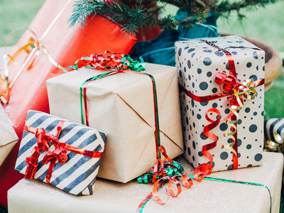 Best Ways to Start Saving for the Holidays