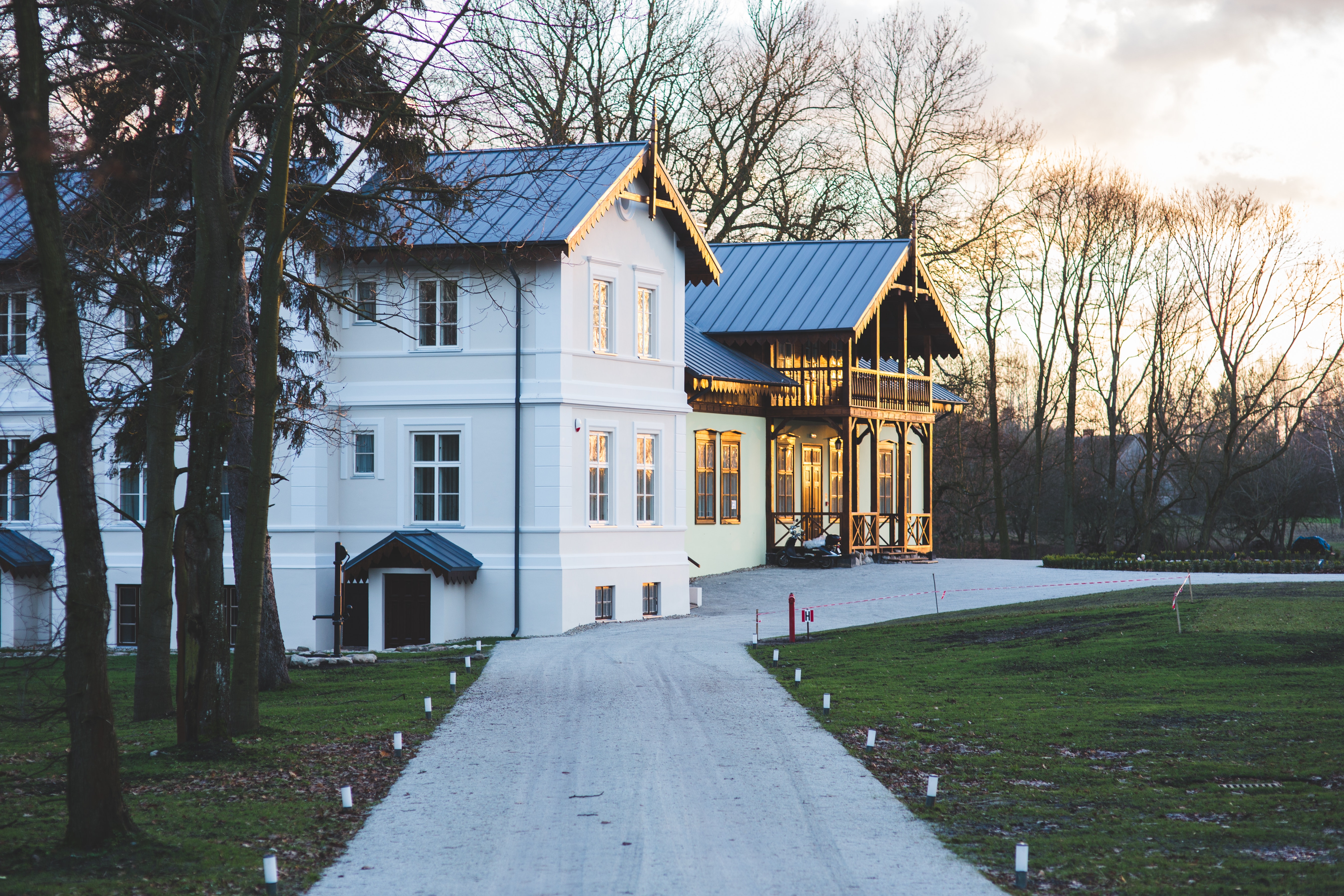 white house in winter buying first house